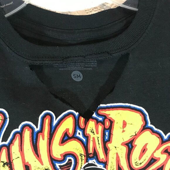 Concert Tour T Shirt Guns n Roses Los Angeles Not in This Lifetime - Picture 4 of 9